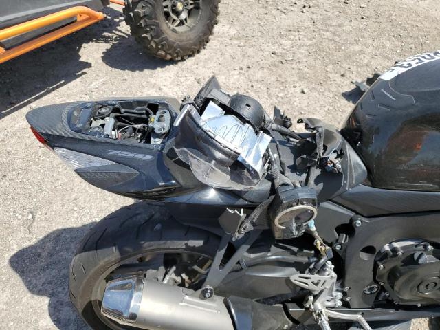 2011 SUZUKI GSX750 - JS1GR7MA7B2104471