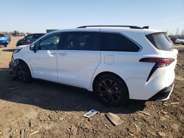 5TDDRKEC4NS075911 2022 TOYOTA SIENNA - Image 2