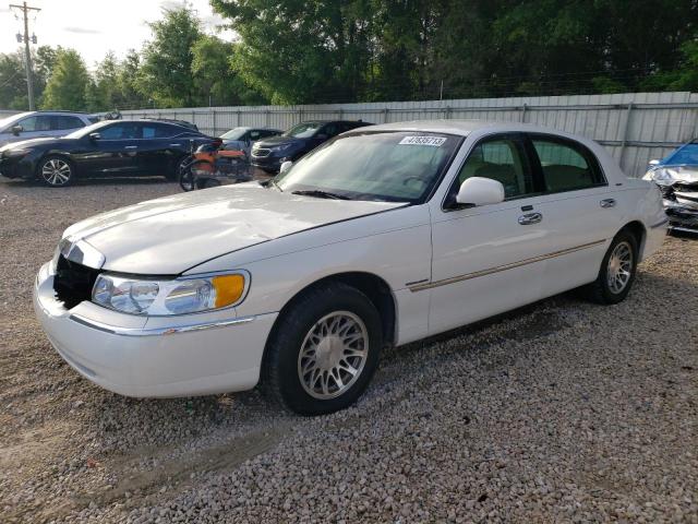 2001 Lincoln Town Car Signature