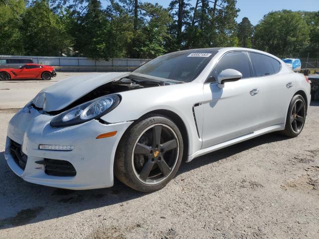 2016 Porsche Panamera 