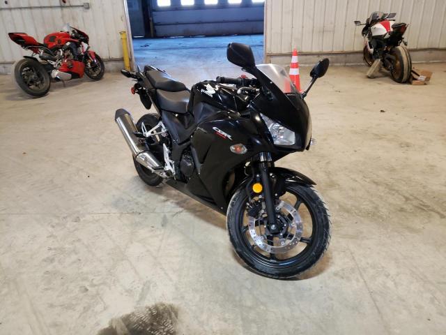 Vehiculos salvage en venta de Copart Candia, NH: 2016 Honda CBR300 R