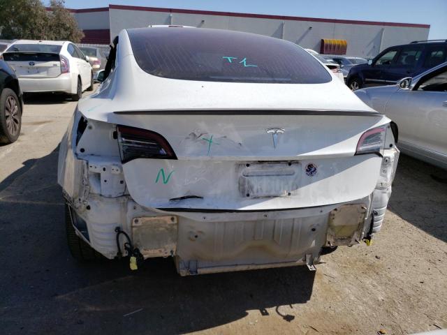 5YJ3E1EA9JF011233 Tesla MODEL 3