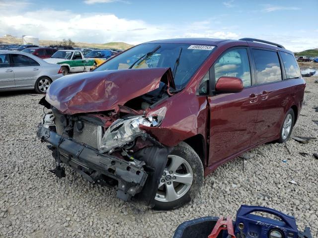 2019 Toyota Sienna LE