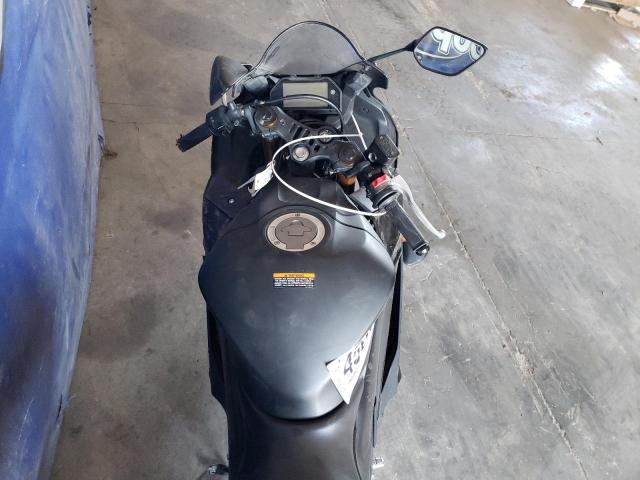2019 YAMAHA YZFR3 A - MH3RH18Y0KK001027