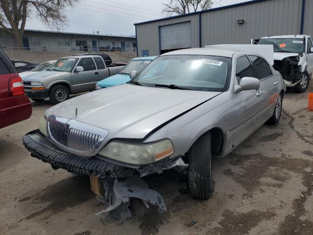 2005 Lincoln Town Car Signature