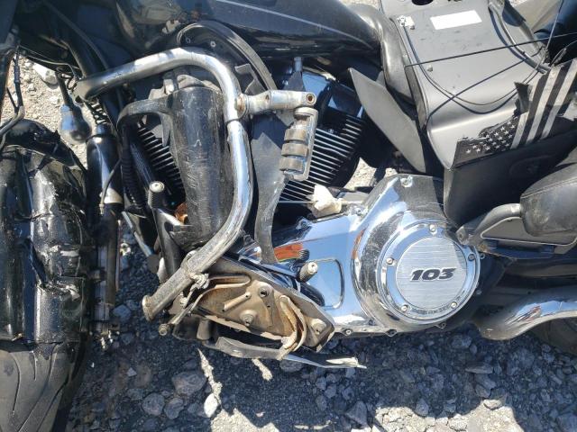 2011 HARLEY-DAVIDSON FLHTK - 1HD1KEM10BB632727