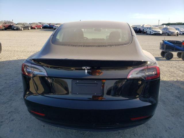 5YJ3E1EA3PF438951 Tesla MODEL 3