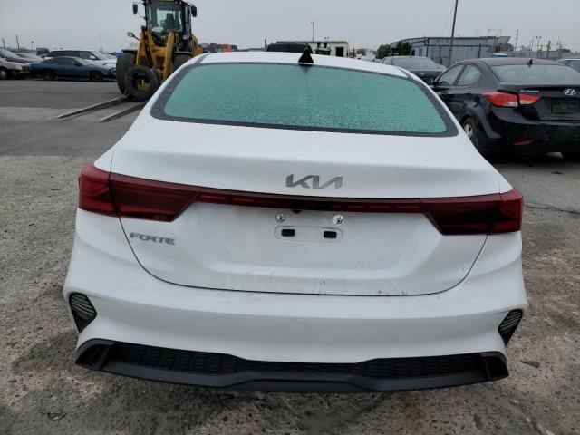 3KPF24AD8PE559732 KIA FORTE LX