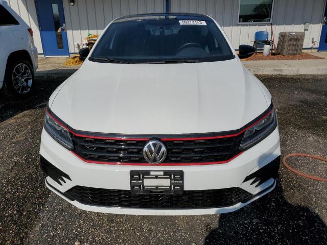 2018 VOLKSWAGEN PASSAT GT - 1VWJM7A38JC040799
