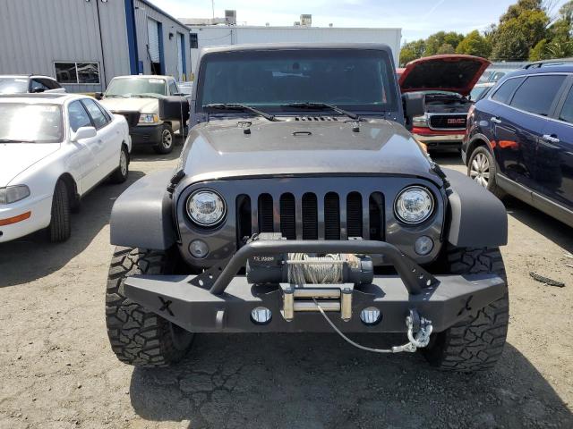 1C4BJWCG2HL557021 Jeep Wrangler Rubicon