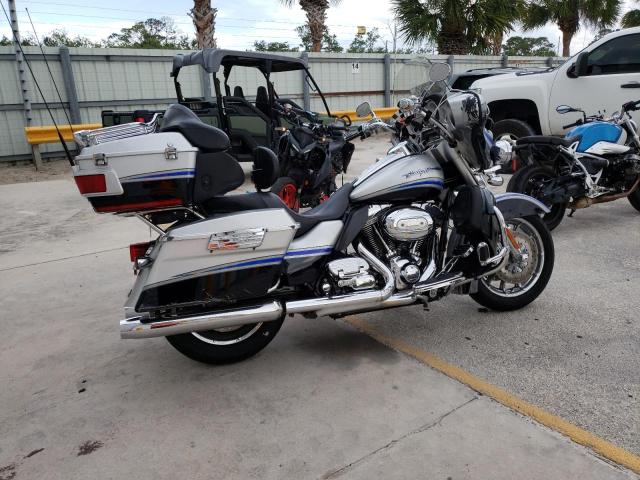 2009 HARLEY-DAVIDSON FLHTCUSE4 - 1HD1PR8129Y955672