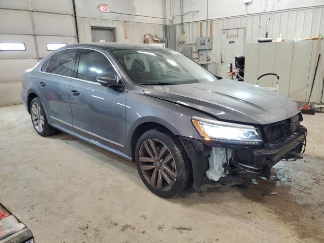 2017 VOLKSWAGEN PASSAT SEL - 1VWCT7A34HC082103