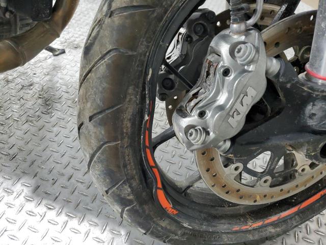2021 KTM 890 DUKE R - VBKTU9401MM812193