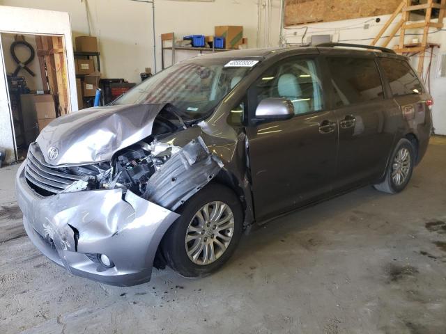 2011 Toyota Sienna XLE