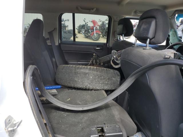 1C4NJRBB1GD520121 Jeep Patriot Sport