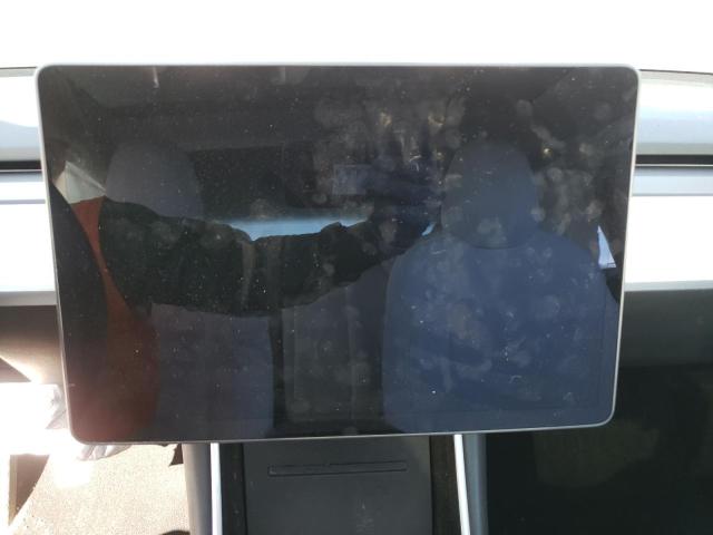 5YJ3E1EB2JF085666 Tesla MODEL 3