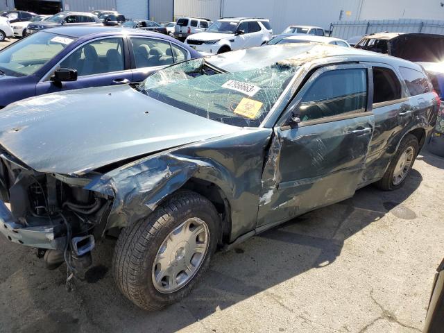 2005 Dodge Magnum SE