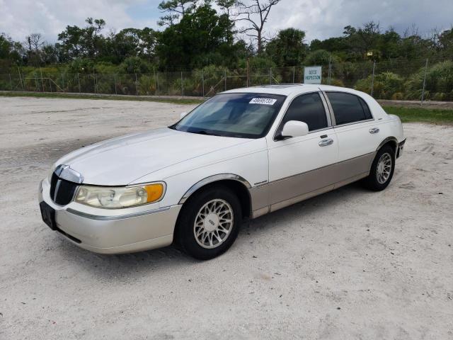 2002 Lincoln Town Car Signature