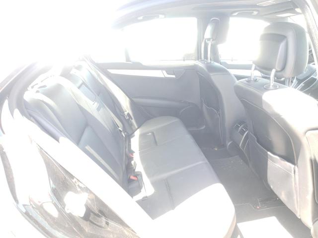 WDDGF8AB7ER311851 Mercedes-Benz C 300 4matic