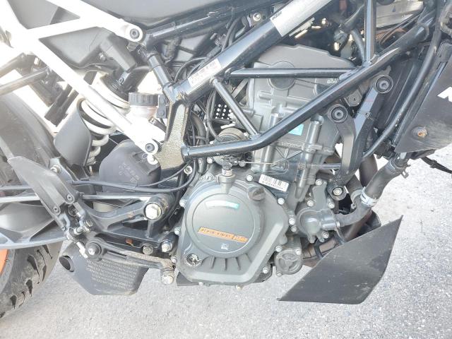 2022 KTM 200 DUKE MD2JPC407NC035002