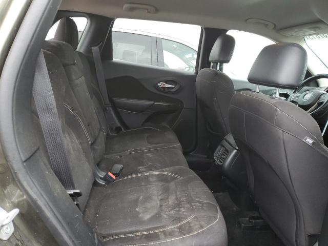 1C4PJMCS8FW667324 Jeep Cherokee Latitude