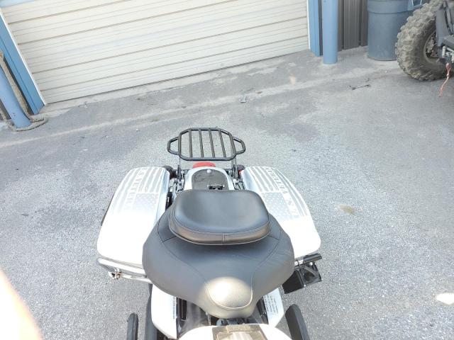 2020 HARLEY-DAVIDSON FLHR - 1HD1FBC15LB630638