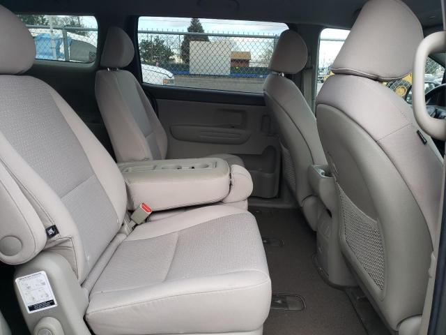 KNDMB5C14H6301456 KIA SEDONA LX
