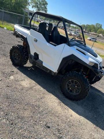 2019 POLARIS GENERAL 10 - 3NSRGE999KH592250
