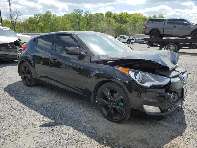VIN: KMHTC6AD6GU300052 Auction: COPART Lot: 49571783 Location: PA - YORK HAVEN KMHTC6AD6GU300052 HYUNDAI VELOSTER 2016 BLACK Photo 4