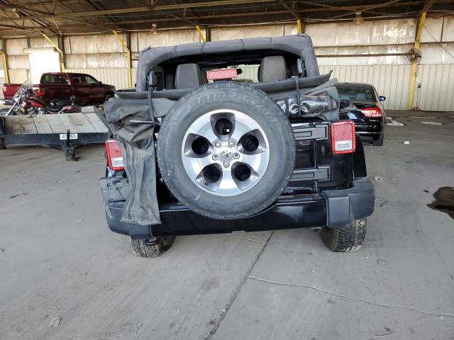 1C4HJWEG1HL728218 Jeep Wrangler Unlimited Sahara