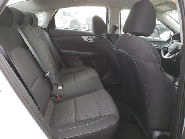 3KPF24AD7NE488360 KIA FORTE FE