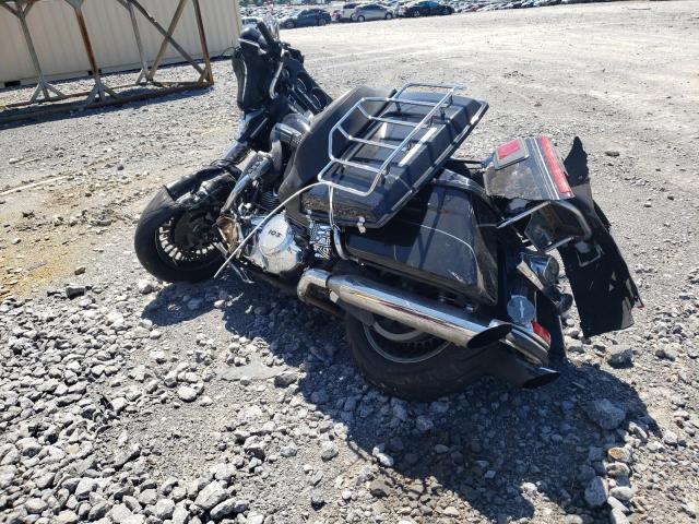 2011 HARLEY-DAVIDSON FLHTK - 1HD1KEM10BB632727