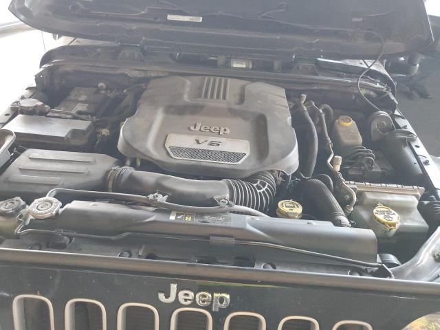 1C4HJWEG1HL728218 Jeep Wrangler Unlimited Sahara