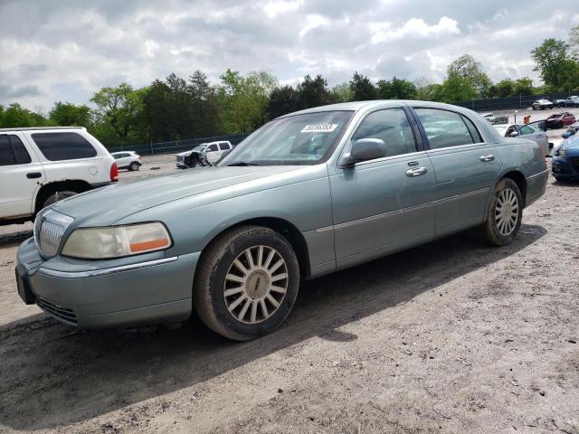 2005 Lincoln Town Car Signature