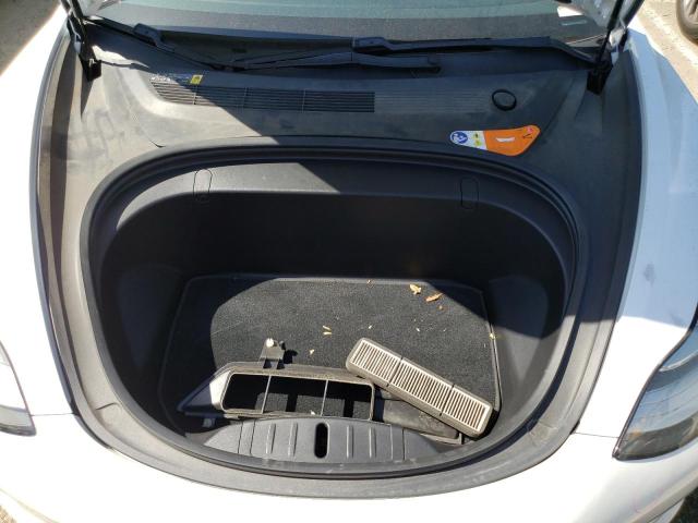 5YJ3E1EA9JF011233 Tesla MODEL 3