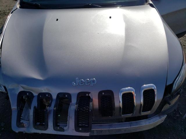 1C4PJMCS8HW657945 Jeep Cherokee Latitude