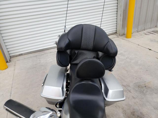 2009 HARLEY-DAVIDSON FLHTCUSE4 - 1HD1PR8129Y955672