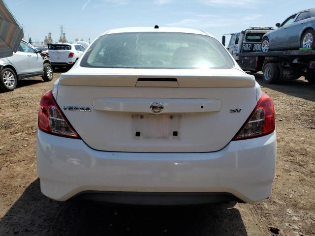 3N1CN7AP1JL800672 Nissan VERSA S