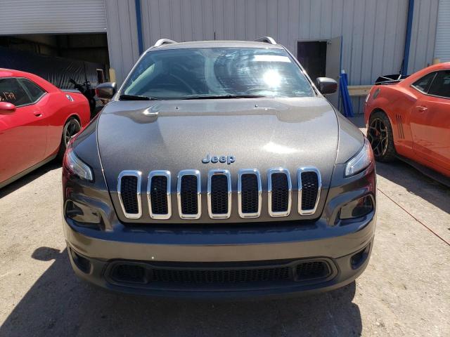 1C4PJLCB8HD233140 Jeep Cherokee Latitude