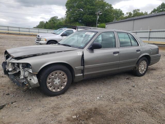 2004 Ford Crown Victoria 