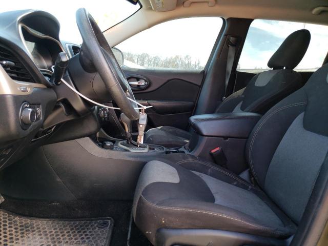 1C4PJMAB4GW118031 Jeep Cherokee Sport