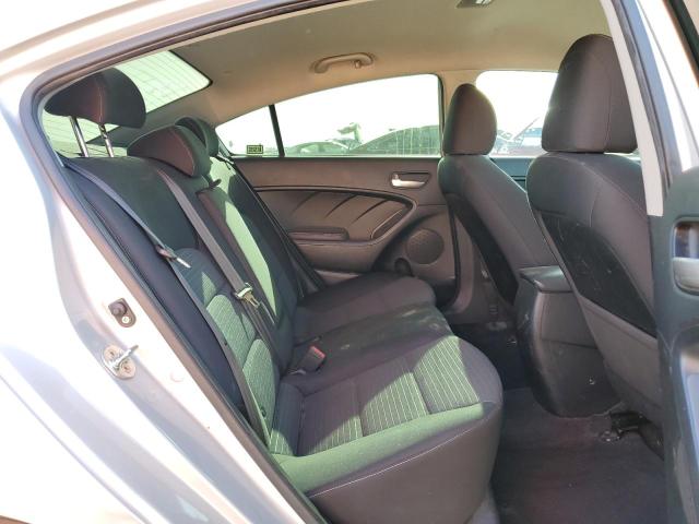 3KPFL4A7XJE180245 KIA FORTE LX