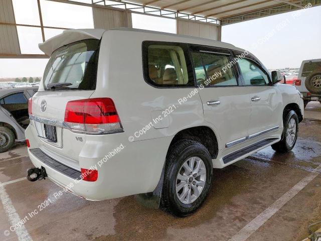 JTMHU01J0J4153373 Auction: COPART UAE Lot: 49954193 Location: DUBAI INDUSTRIAL CITY - DUBAI JTMHU01J0J4153373 TOYOTA L-CRUISER 2018 WHITE Photo 4