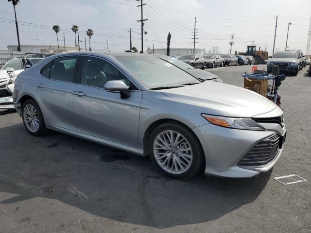 2018 TOYOTA CAMRY 4D 2 - 4T1B11HK5JU091581