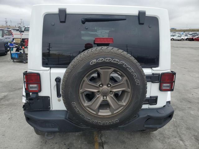 1C4BJWDG1JL938864 Jeep Wrangler Unlimited Sport