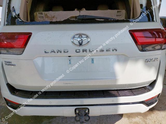 JTMABBBJ4N4037861 Auction: COPART UAE Lot: 49055543 Location: DUBAI INDUSTRIAL CITY - DUBAI JTMABBBJ4N4037861 TOYOTA L-CRUISER 2022 WHITE Photo 12