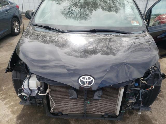 5TDXK3DC7BS036671 2011 TOYOTA SIENNA, photo no. 12