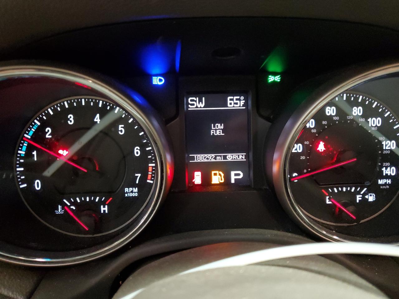 1J4RR4GG2BC614681 2011 Jeep Grand Cherokee Laredo