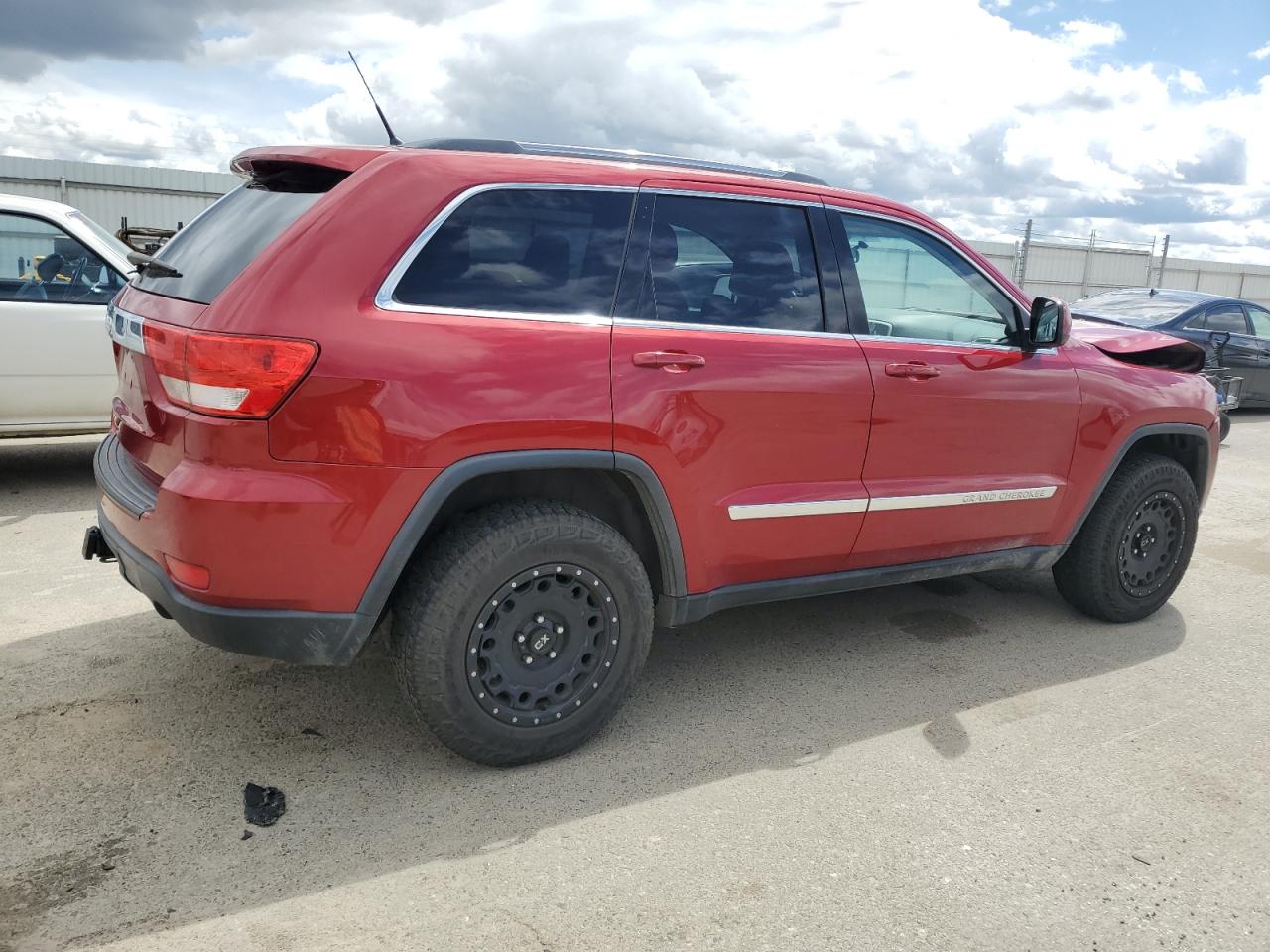 1J4RR4GG5BC509505 2011 Jeep Grand Cherokee Laredo