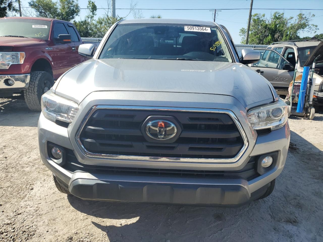 3TMAZ5CN4JM075748 2018 Toyota Tacoma Double Cab